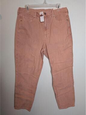 NWT American Eagle Pink Corduroy Mom Jeans High Rise Size 14 Regular